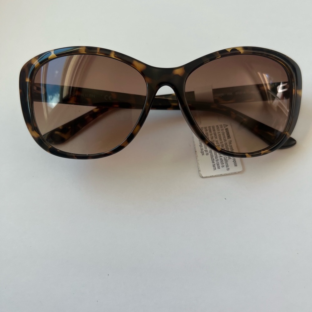 NWT CALVIN KLEIN TORTOISE SUNGLASSES - Picture 2 of 3